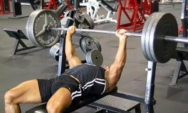 Three tips for strengthening pectorals--HOS fitness Olympic Flat Bench